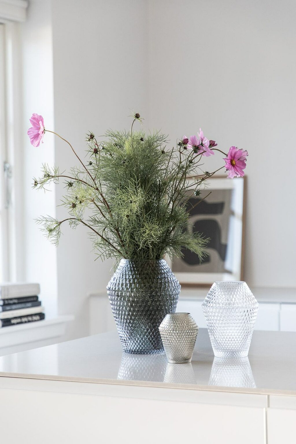 Spectrum Flow Vase Medium Clear - Image 5