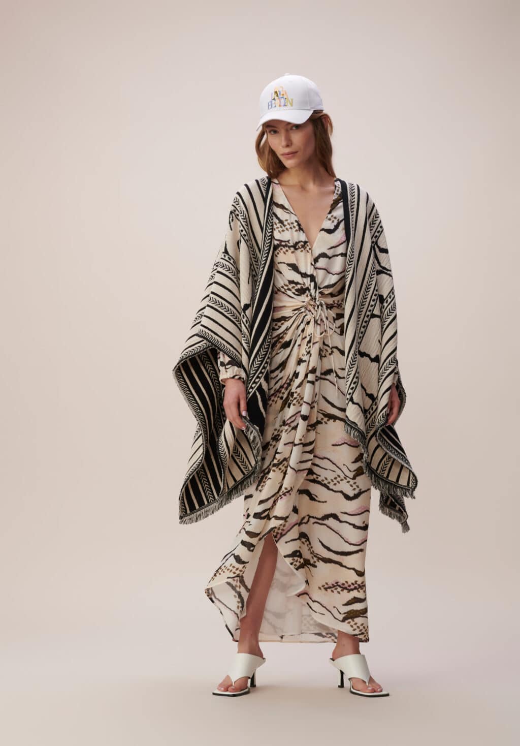 Lala Berlin Poncho Jean Striped Tiger Jacquard - Image 7