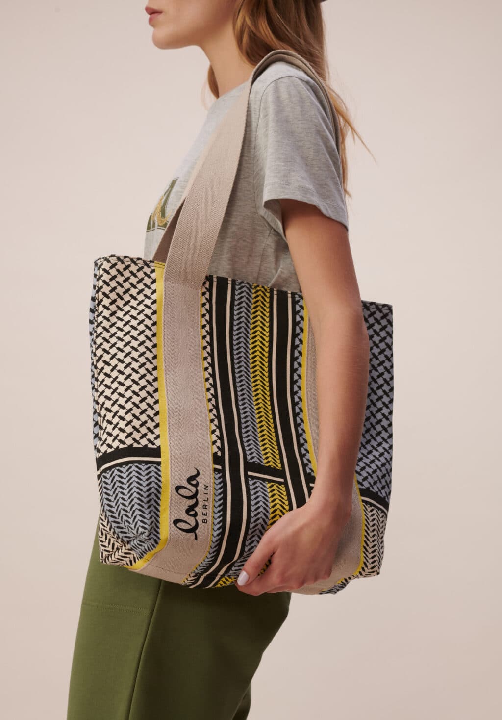 Lala Berlin Tote Carmela Blue x Lime - Image 3
