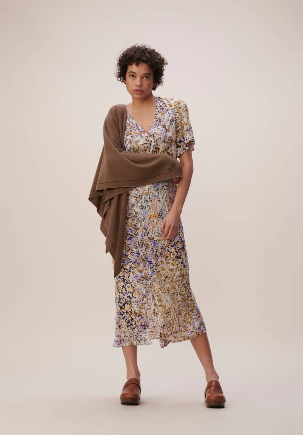 Lala Berlin Triangle Trinity Solid M Chocotone Scarf - Image 3