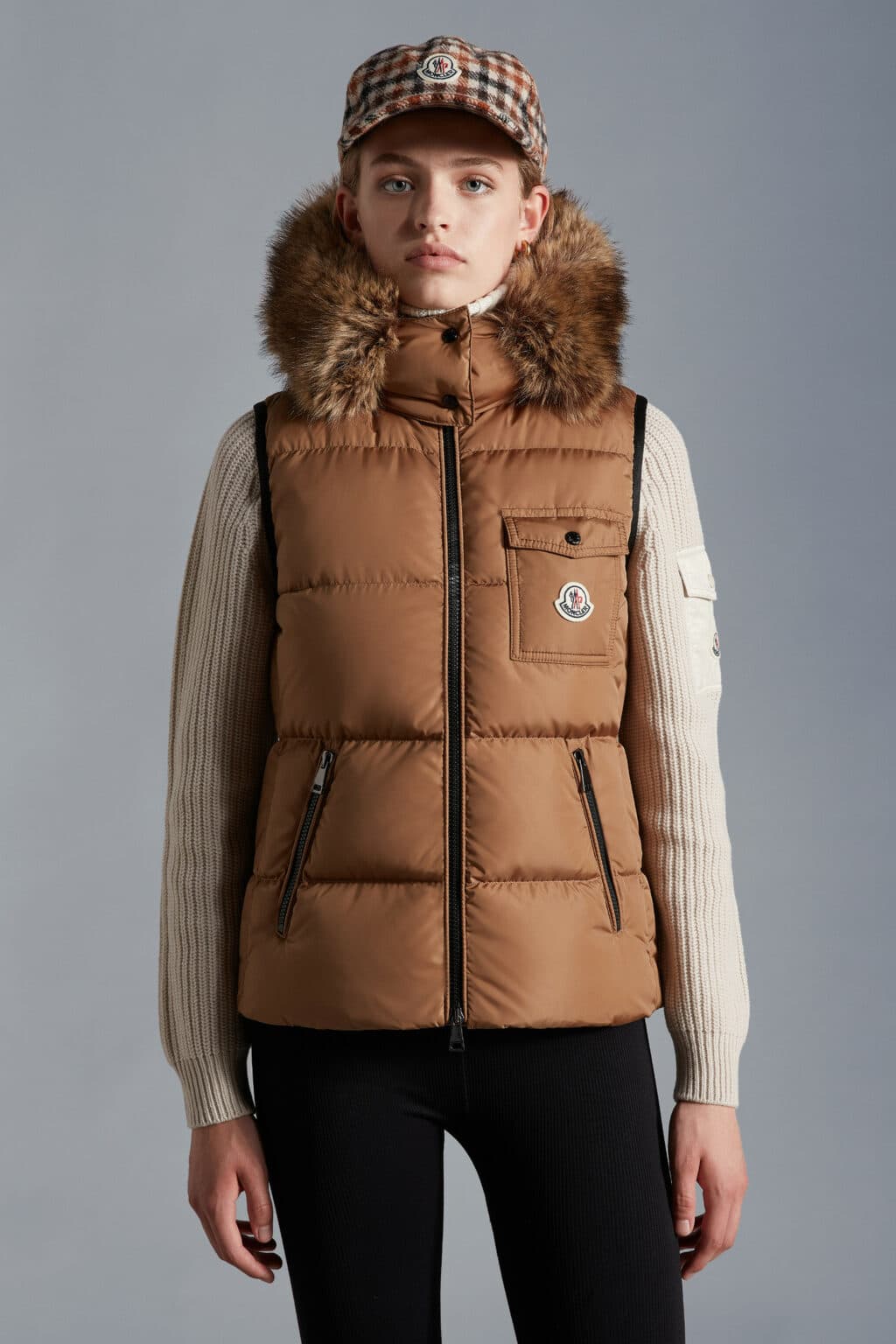 MONCLER Bairon Vest Camel - Image 5