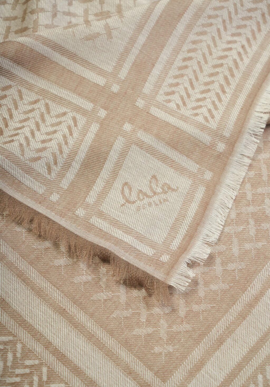 Lala Berlin Scarf Aeryn - Image 2